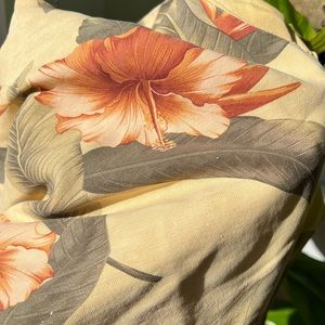 Vintage Tommy Bahama lined hibiscus top